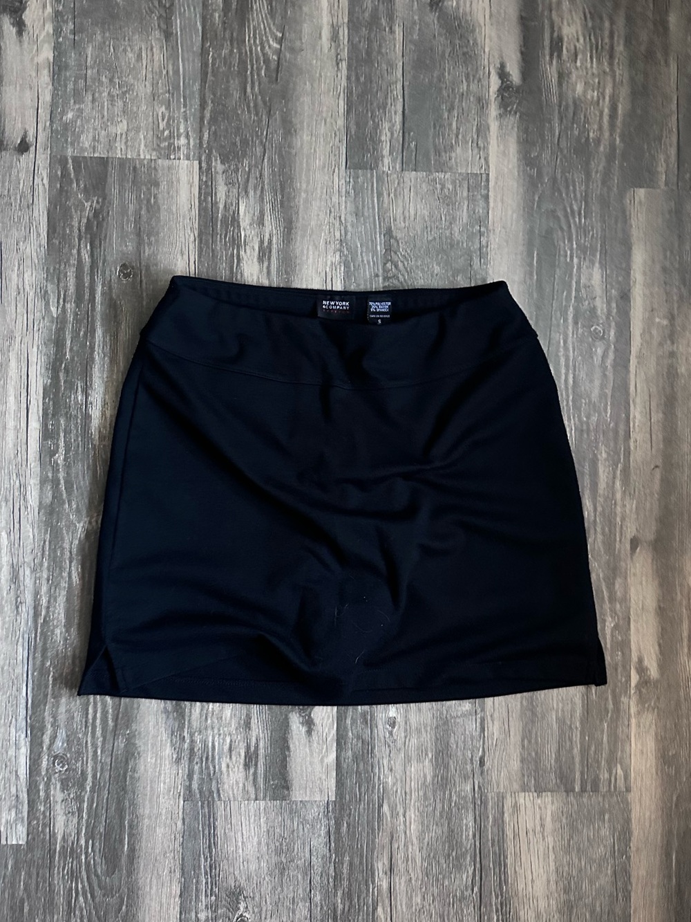 New York & Company Classic Black Mini Skirt Size: Small (US) 8-10 (UK)